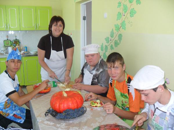 Группы дневного пребывания и взаимоподдержки